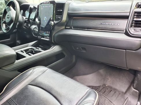 Used 2022 RAM 2500 Limited AWD/4WD image 42
