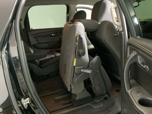 Used 2016 GMC Acadia SLE FWD image 21