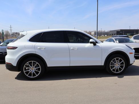 Used 2019 Porsche Cayenne SUV AWD image 7