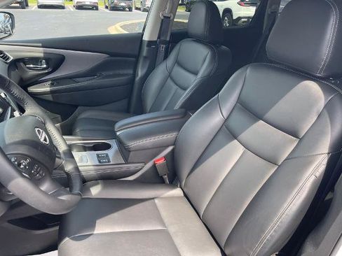 Certified 2024 Nissan Murano SV w/ SV Midnight Edition Package AWD/4WD image 13