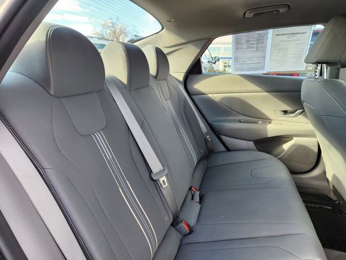 Certified 2023 Hyundai Elantra Blue image 16