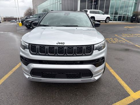 Used 2025 Jeep Compass Limited w/ High Altitude Package image 2