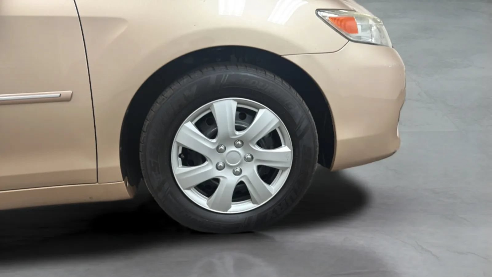 Used 2011 Toyota Camry FWD image 25
