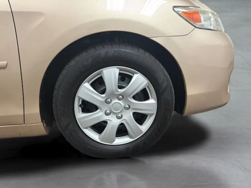 Used 2011 Toyota Camry FWD image 25