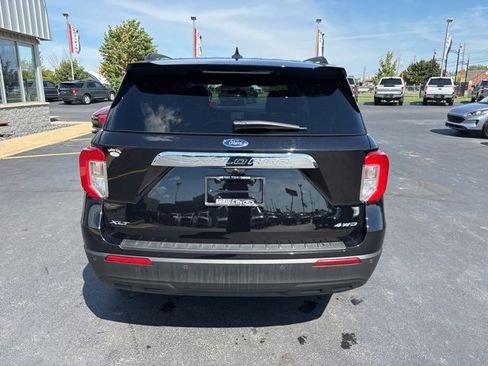 Used 2023 Ford Explorer XLT image 16