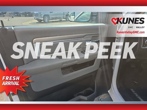 Used 2019 RAM 1500 Classic SLT AWD/4WD image 4