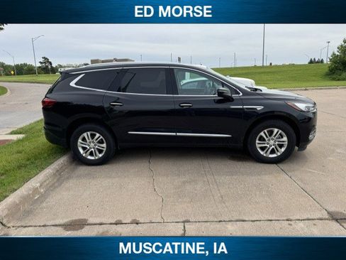 Used 2020 Buick Enclave Essence w/ Sound and Sites Package AWD/4WD image 3