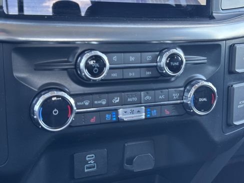 Used 2022 Ford F150 Lariat w/ Equipment Group 501A Mid image 25