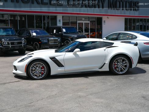 Used 2019 Chevrolet Corvette Z06 RWD image 4