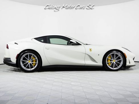 Used 2019 Ferrari 812 Superfast RWD image 12