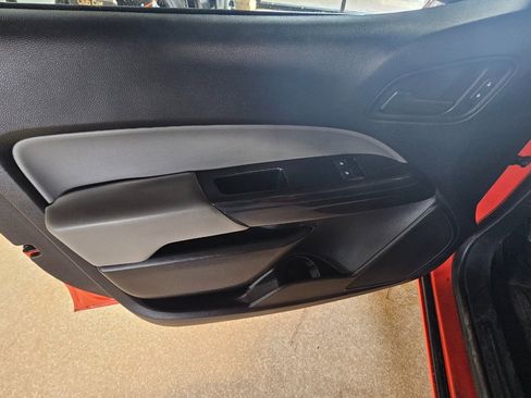 Used 2019 Chevrolet Colorado W/T w/ WT Convenience Package image 14