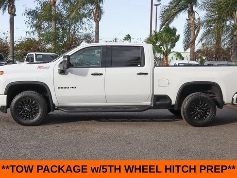 Used 2022 Chevrolet Silverado 2500 LTZ w/ LTZ Plus Package AWD/4WD image 5