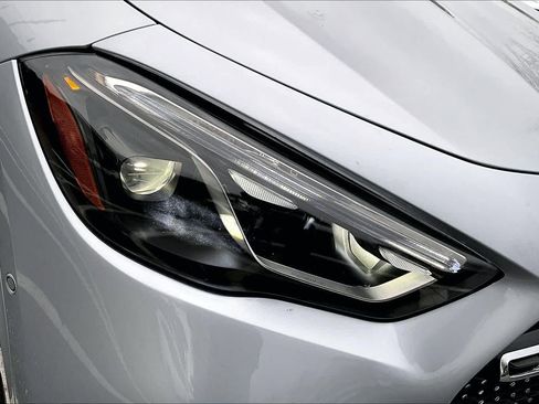 Certified 2025 Mercedes-Benz GLA 250 image 28