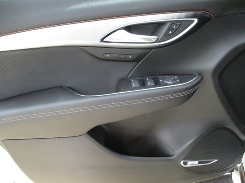 Used 2025 Buick Envision Sport Touring AWD/4WD image 30