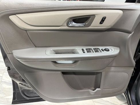 Used 2017 Chevrolet Traverse LS image 10