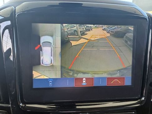 Used 2018 Chevrolet Traverse LT image 17