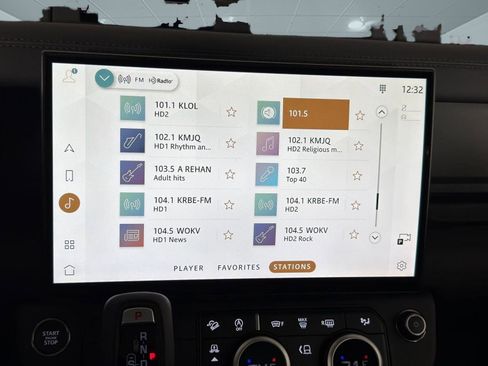 Used 2026 Land Rover Defender 110 S image 24