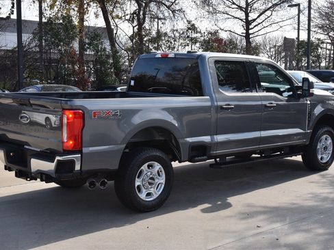 Used 2025 Ford F250 XLT w/ FX4 Off-Road Package image 7