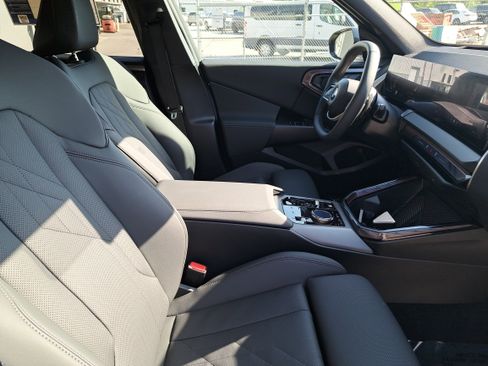 Certified 2025 BMW X3 xDrive30i w/ Premium Package AWD/4WD image 11