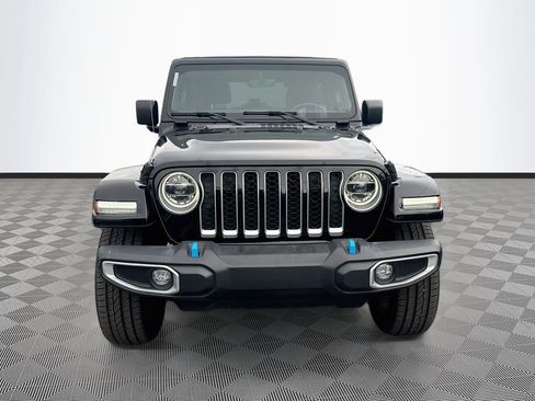 Certified 2022 Jeep Wrangler Unlimited Sahara w/ Cold Weather Group AWD/4WD image 2