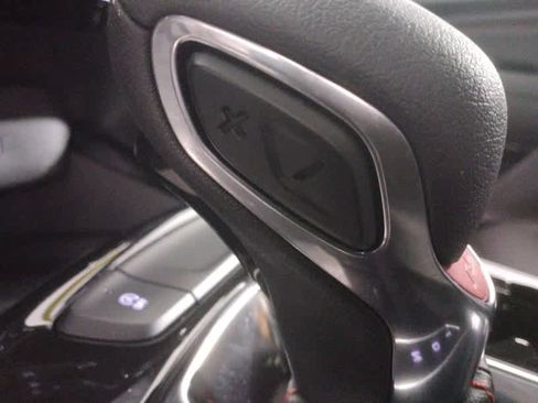 Used 2024 Chevrolet Trax RS w/ Sunroof Package image 53