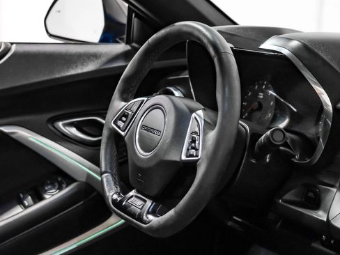Used 2018 Chevrolet Camaro SS RWD image 13