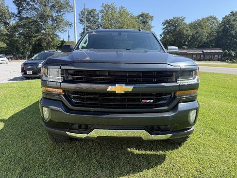 Used 2018 Chevrolet Silverado 1500 LT w/ All Star Edition AWD/4WD image 4