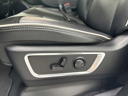 Used 2025 RAM 1500 Laramie AWD/4WD image 14