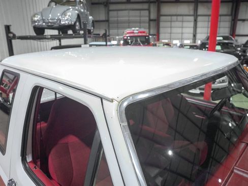 Used 1992 Ford F250 XLT Lariat 2dr 4WD Extended Ca image 19