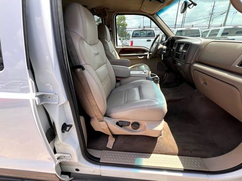 Used 2001 Ford Excursion Limited image 31