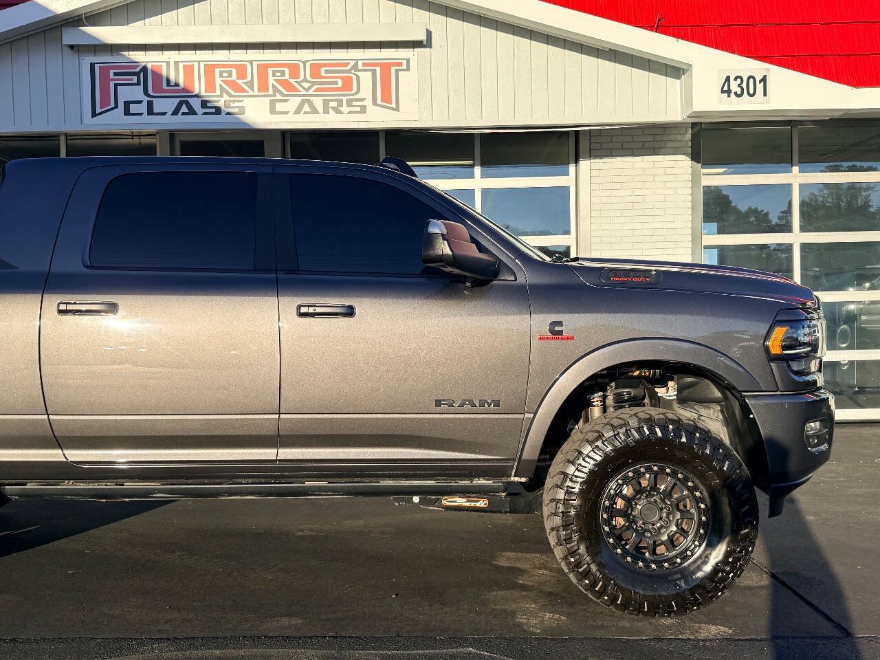 Used 2022 RAM 3500 Limited AWD/4WD image 12