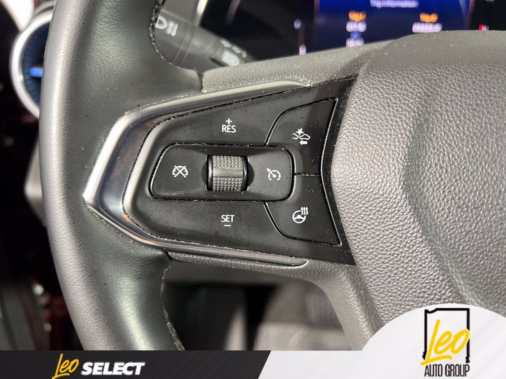 Used 2025 Chevrolet Trax LT w/ Driver Confidence Package FWD image 17