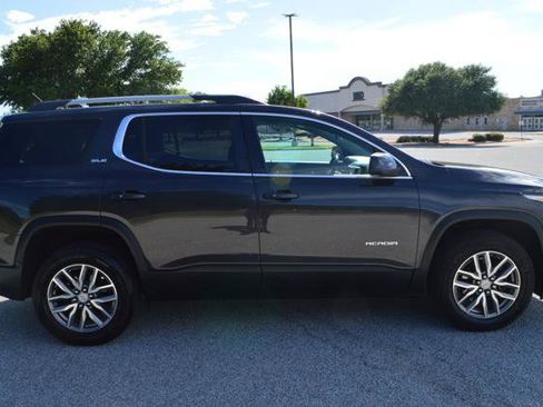 Used 2017 GMC Acadia SLE w/ Driver Alert Package I FWD image 8