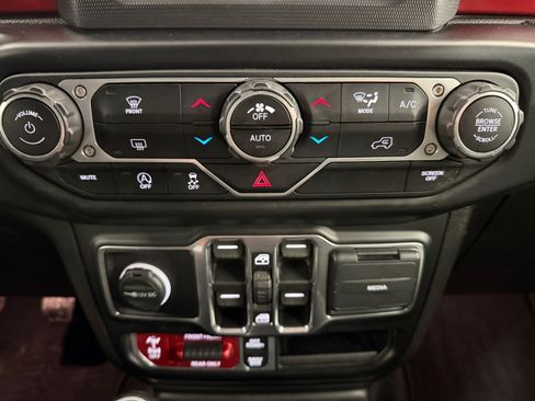 Used 2021 Jeep Wrangler Unlimited Rubicon AWD/4WD image 20