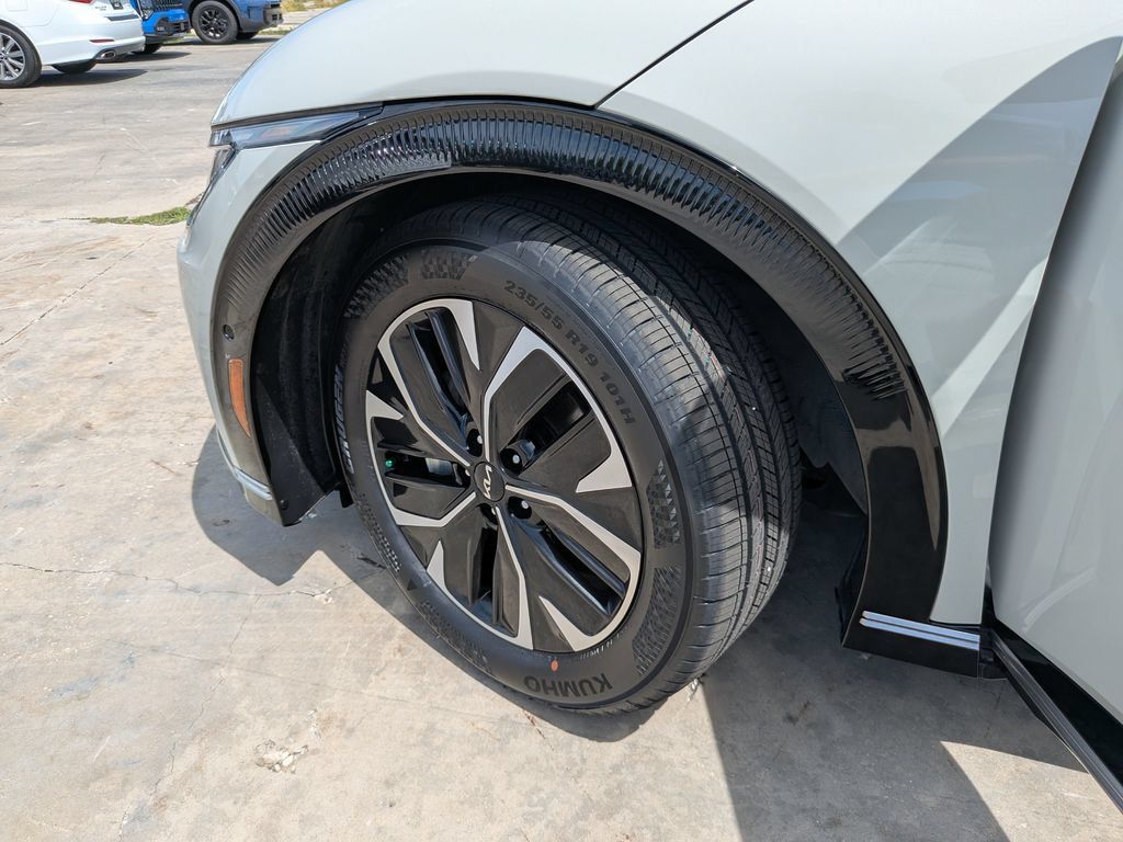 Certified 2024 Kia EV6 Wind w/ Wind Technology Package RWD image 37