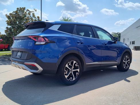 Used 2023 Kia Sportage EX FWD image 9