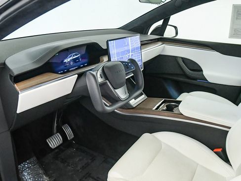 Used 2023 Tesla Model X AWD/4WD image 21