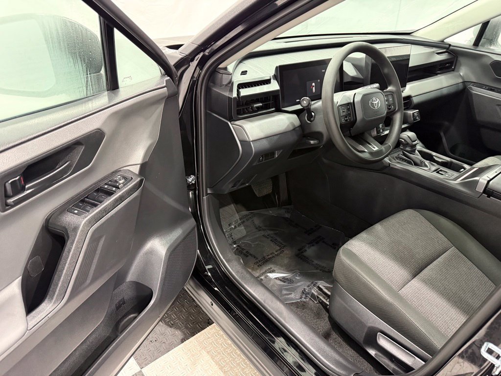 Used 2026 Toyota RAV4 LE AWD/4WD image 30
