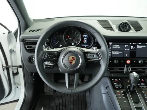 New 2025 Porsche Macan image 13