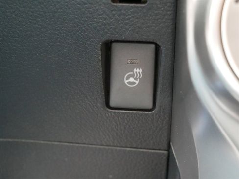 Certified 2024 Toyota 4Runner SR5 Premium image 31