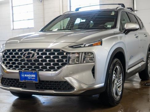 Used 2022 Hyundai Santa Fe SEL image 2