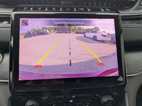 Used 2023 Jeep Grand Cherokee 4WD 4xe image 13