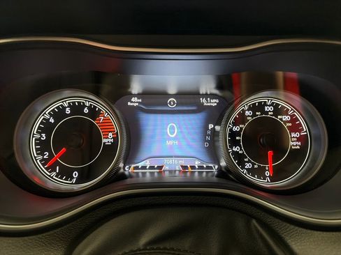 Used 2019 Jeep Cherokee Limited AWD/4WD image 22