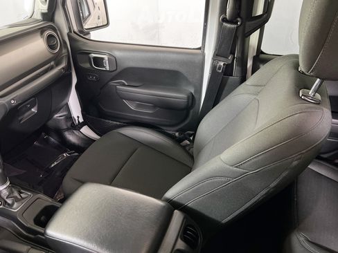 Used 2022 Jeep Gladiator Sport AWD/4WD image 21