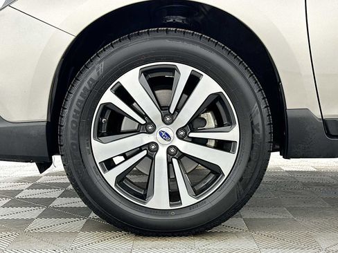 Used 2018 Subaru Outback 3.6R Limited image 30