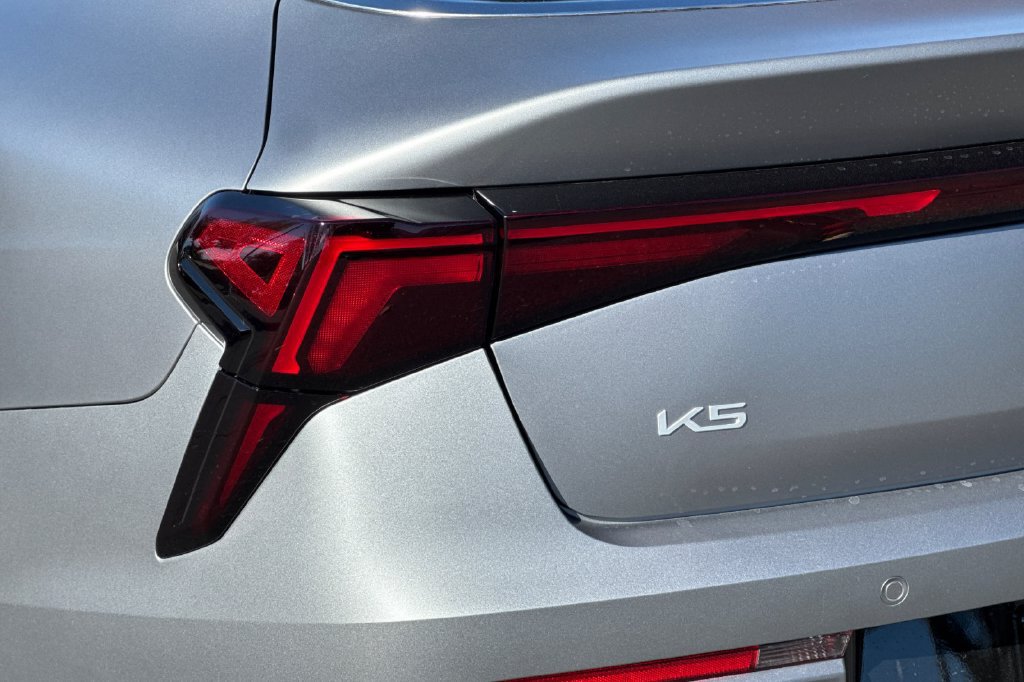 New 2027 Kia K5 GT-Line FWD image 28