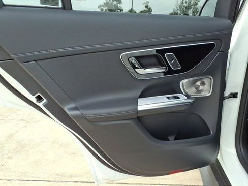 New 2026 Mercedes-Benz GLC 300 image 17
