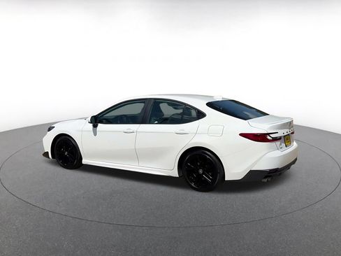 Used 2026 Toyota Camry SE FWD image 8