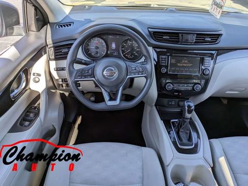 Used 2020 Nissan Rogue Sport SV image 20