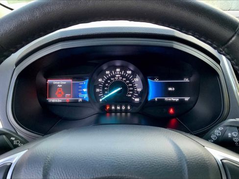 Used 2022 Ford Edge Titanium image 24